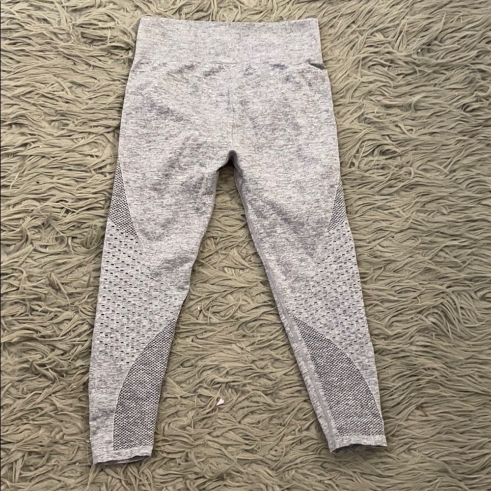 Fabletics leggings - Picture 2 of 2